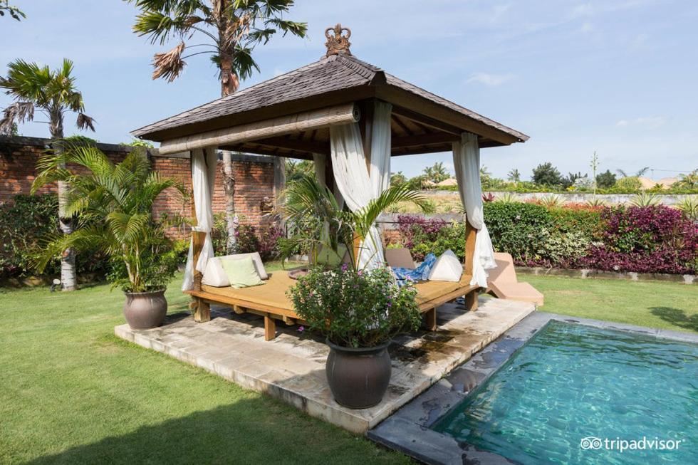 Ngeluwungan Boutique Hostel Canggu Exterior foto