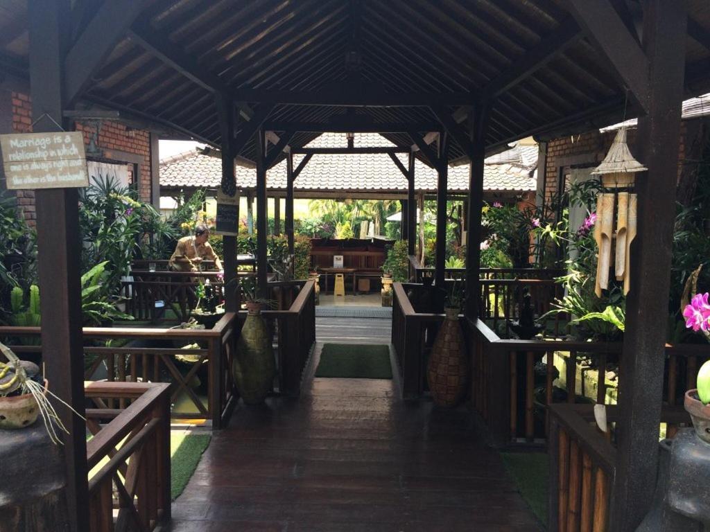Ngeluwungan Boutique Hostel Canggu Exterior foto